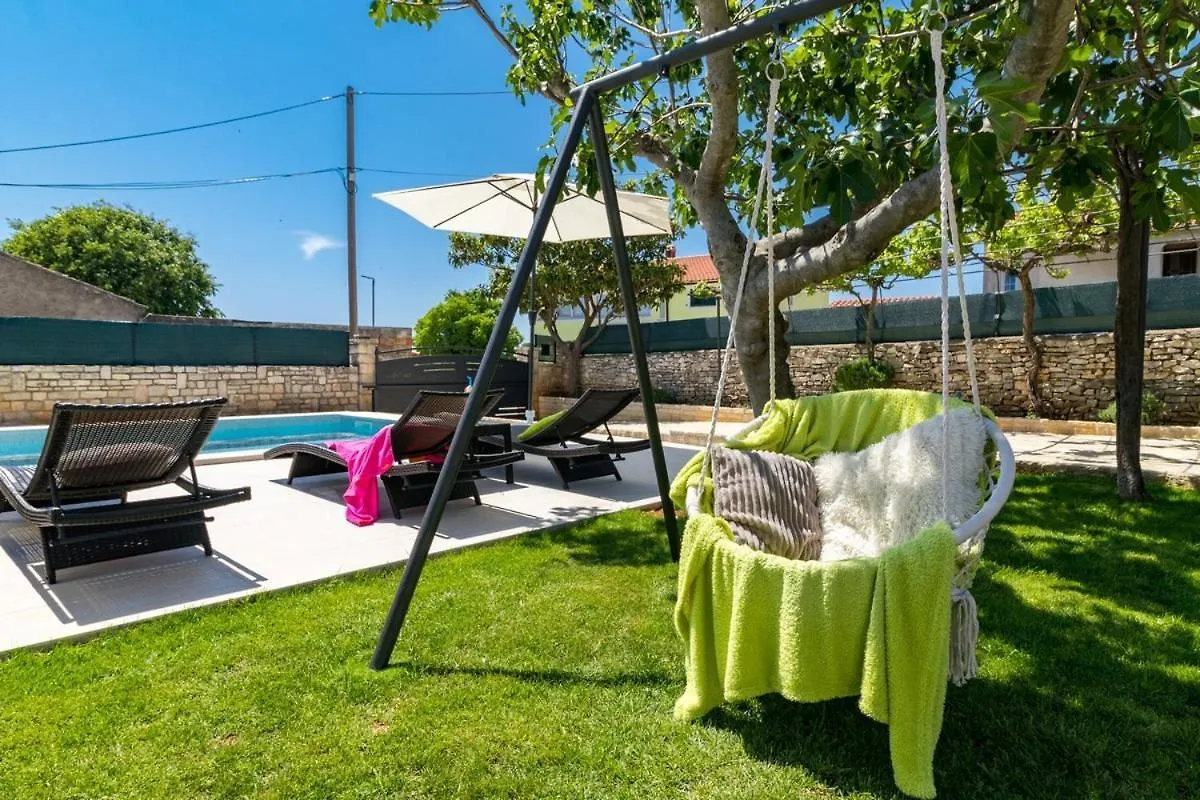 Villa Pietra Galizana 0*,